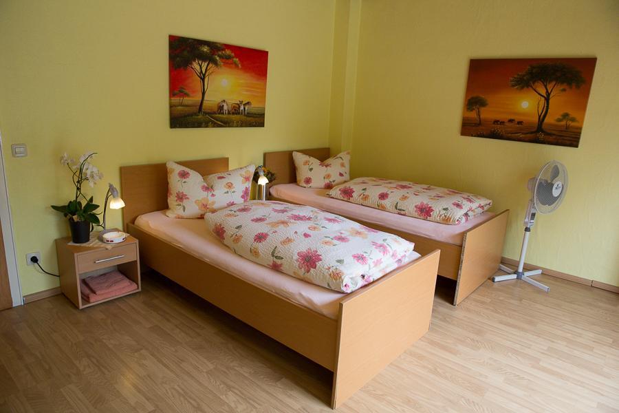 Hotel Zur Bruecke Krefeld Buitenkant foto